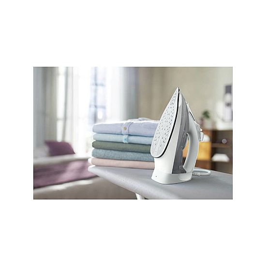 Philips 5000 Serisi Buharlı Ütü, 2400W, 160 g Şok Buhar, SteamGlide Plus Taban, DST5010/10 - 2
